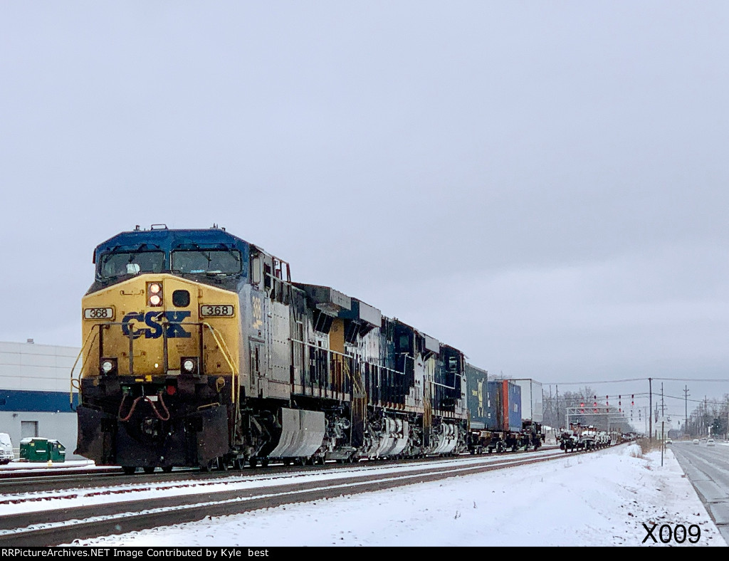 CSX 368 on X009